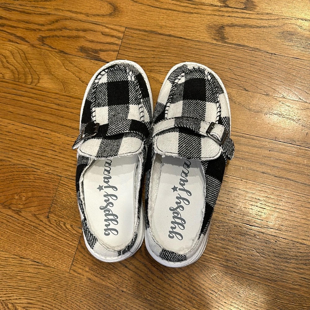 Checkered slides